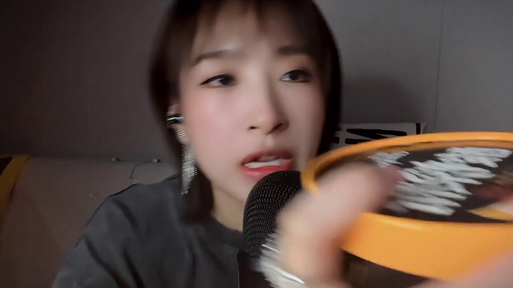 瑞莱克斯4 剪辑的有些许鬼畜