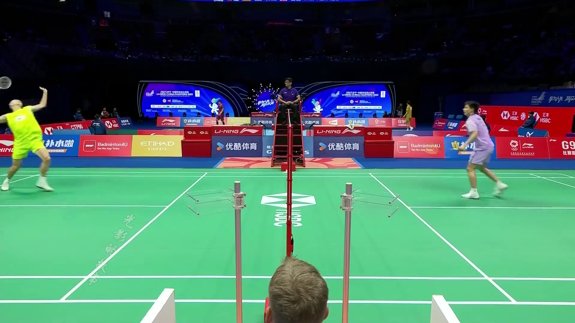 顶住王正行疯狂抢点攻势！安赛龙艰难逆转实现复出首胜！ 这场比赛，至少是前一局半，王正行的战术执行都做