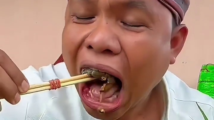 新鲜蔬菜酸辣浇汁️大蜗牛 #美食 #户外美食 #泰国美食 #内容启发搜索