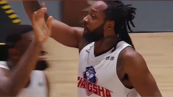 威尔斯42分罚篮绝杀 长沙勇胜1-1香港金牛 #威尔斯 #威尔斯绝杀香港金牛 #NBL #唐才育