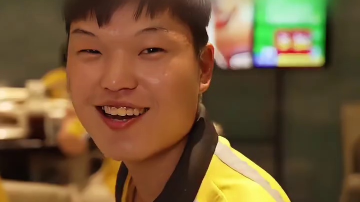 这次，我们送骑手一场秋日旅行#骑手的秋日旅行计划 #这次骑手不送外卖送美景 #努力奔赴随心出发