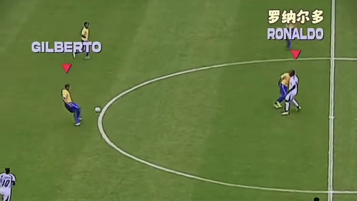 齐达内是如何摧毁全明星的巴西队的？#足球