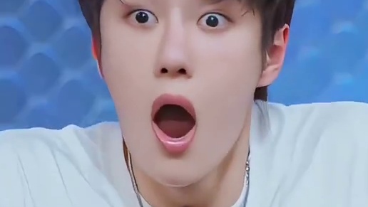 这是几十年的老烟民吧