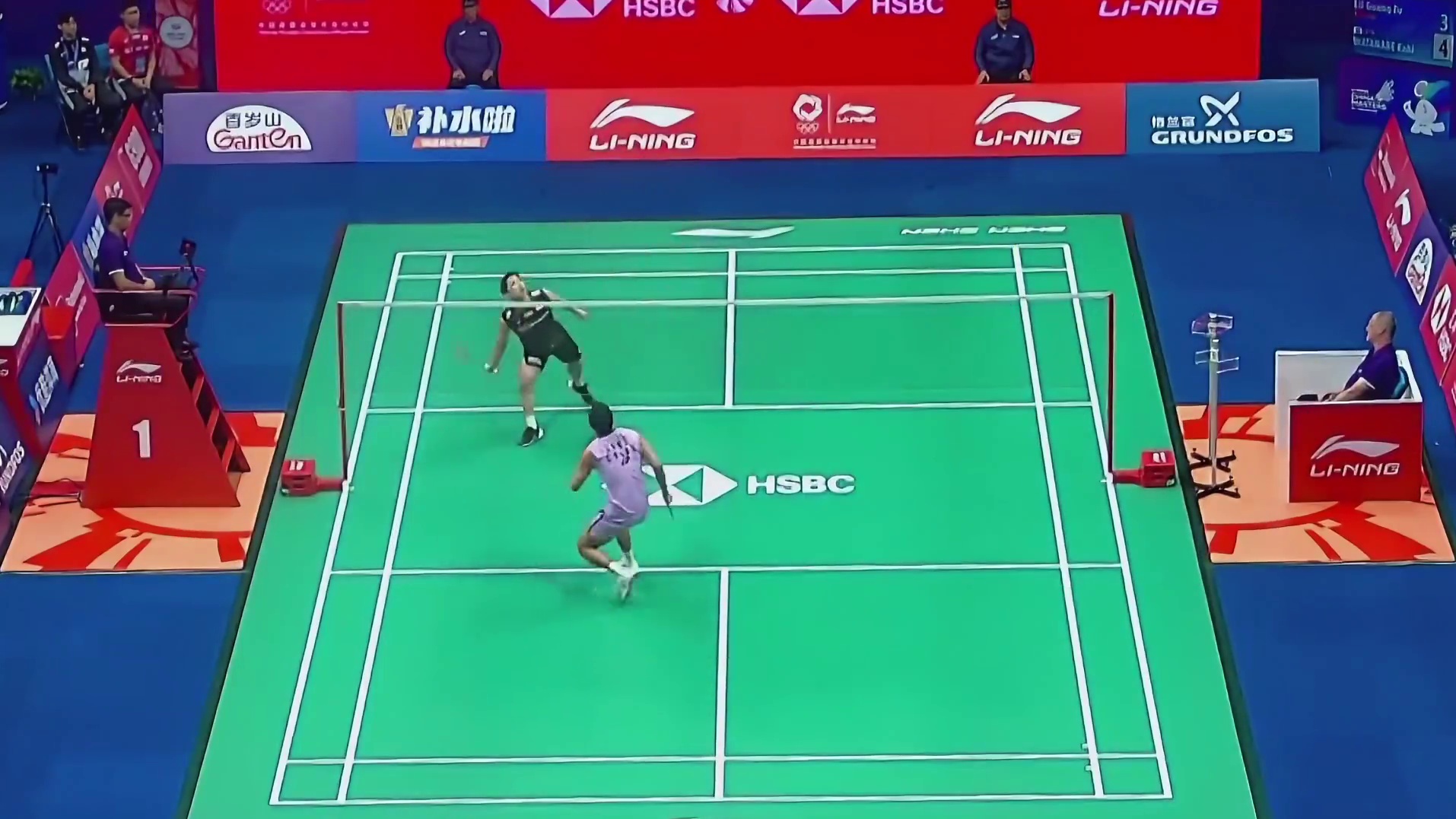 2025中国羽毛球大师赛局末阶段一度以17-15被反超陆光祖终以21-19险胜