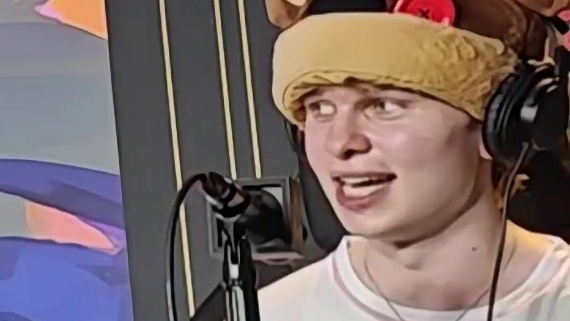 Faker梦男来了
外媒发难benjyfishy：不是Faker粉丝吗？把T1打进败者组有没有想过F