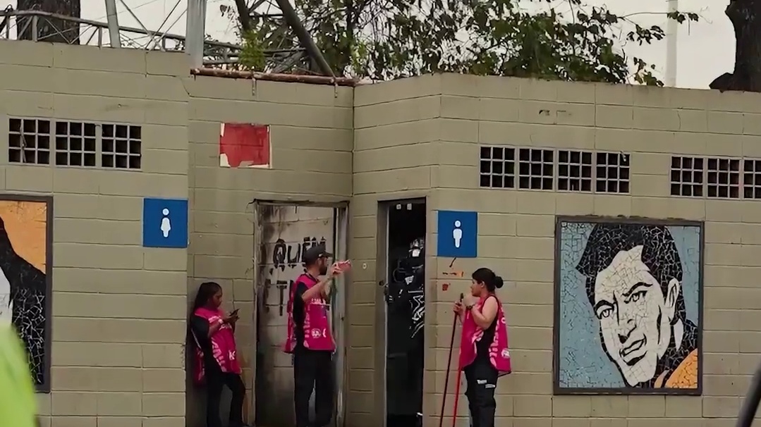 提克图姆一次不同寻常的“进站” #赛车 #FE电动方程式