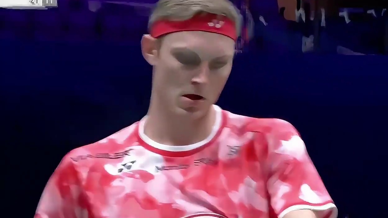 安塞龙打出的反手杀，却想起了李梓嘉