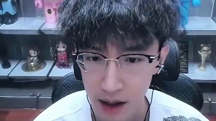 挑战不吃鸡不下播？蔡哥到底能做到吗！ 