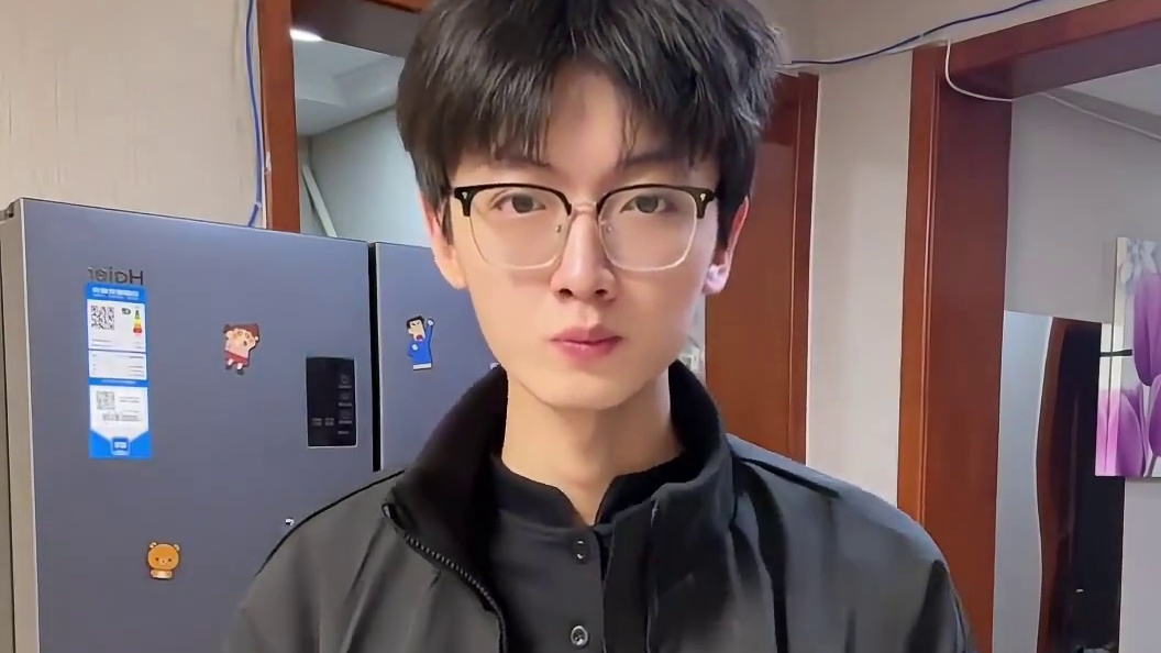 老弟的压力
#鸽子摇来了 #奶狗 #颜值