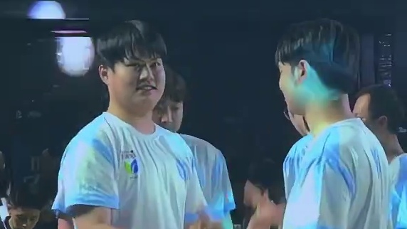 不负使命，中国战队奋勇拿下2025中国-东盟电子体育大赛决胜巅峰项目冠军#决胜巅峰全球电竞 #决胜巅