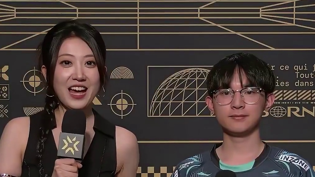 “辛苦你们熬夜看比赛”
happywei赛后采访
#XLG战胜SEN  #SEN告别巴黎全球冠军赛