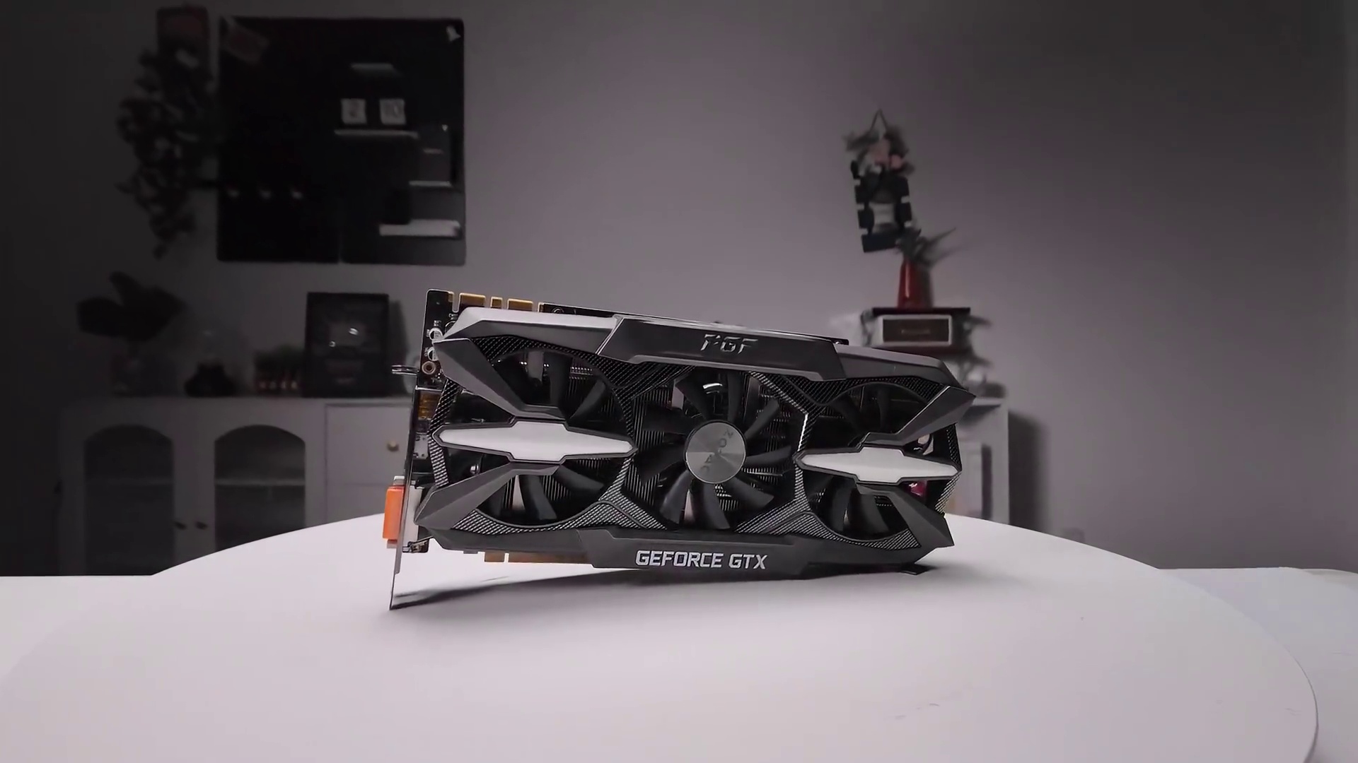 为啥GTX1080TI是"卡皇"！8年前的显卡依旧不落伍？ #电脑组装 #电脑diy #GTX108