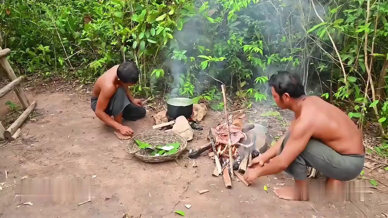 第1集：铲子兄弟喝酒上头，建造了一座酒桶别墅