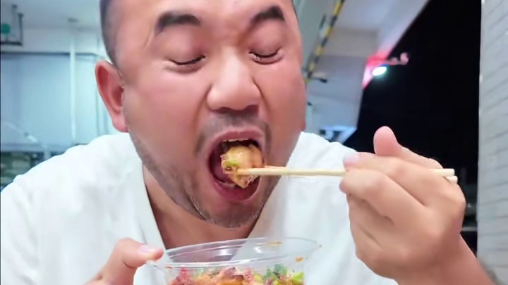 广州番禺的深夜美食，几十种好吃的，猪脚煎蛋鸡脚都好吃