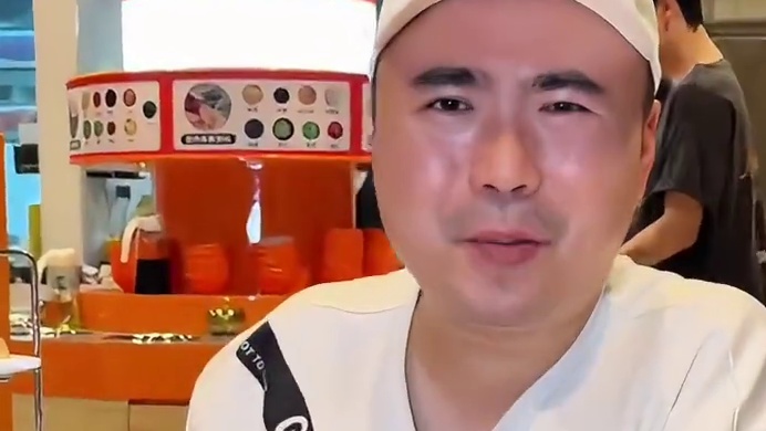 在衡阳也能吃到广东火锅了！#小龙带你玩转衡阳 #衡阳探店小龙仔 #潮八哥#衡阳美食 #衡阳美食探店