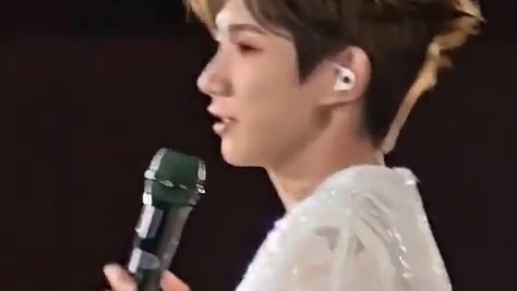 南昌站许愿池返场！指到的所有人都发大财#王源 #王源演唱会 #宇宙超级无敌大狂欢