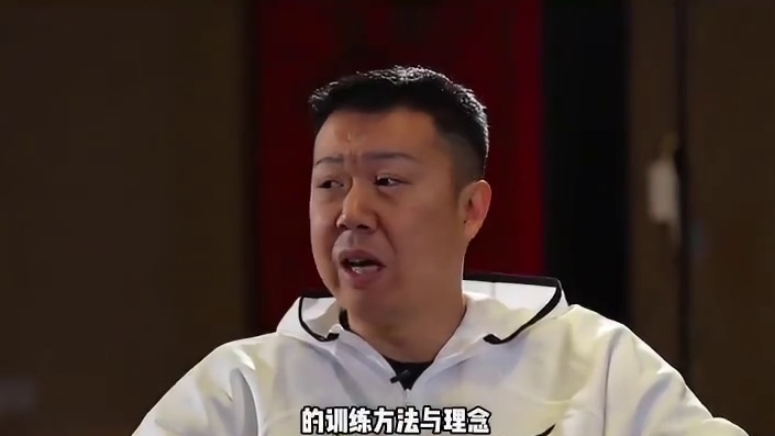 重大喜讯！篮协终于出手
请他出山拯救中国女篮
宫鲁鸣告别一言堂 
#王治郅  #宫鲁鸣