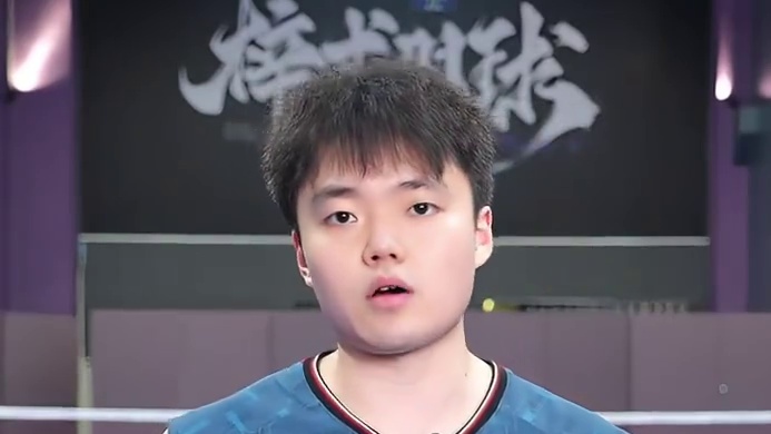 李宁新出的雷霆100二代，真的有这么炸爽？ #羽毛球   #测评  #羽毛球拍  #雷霆100二代