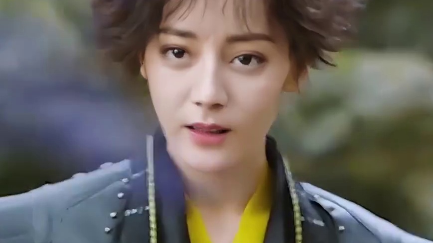 迪丽热巴真就各种颜色都能支棱起来呀