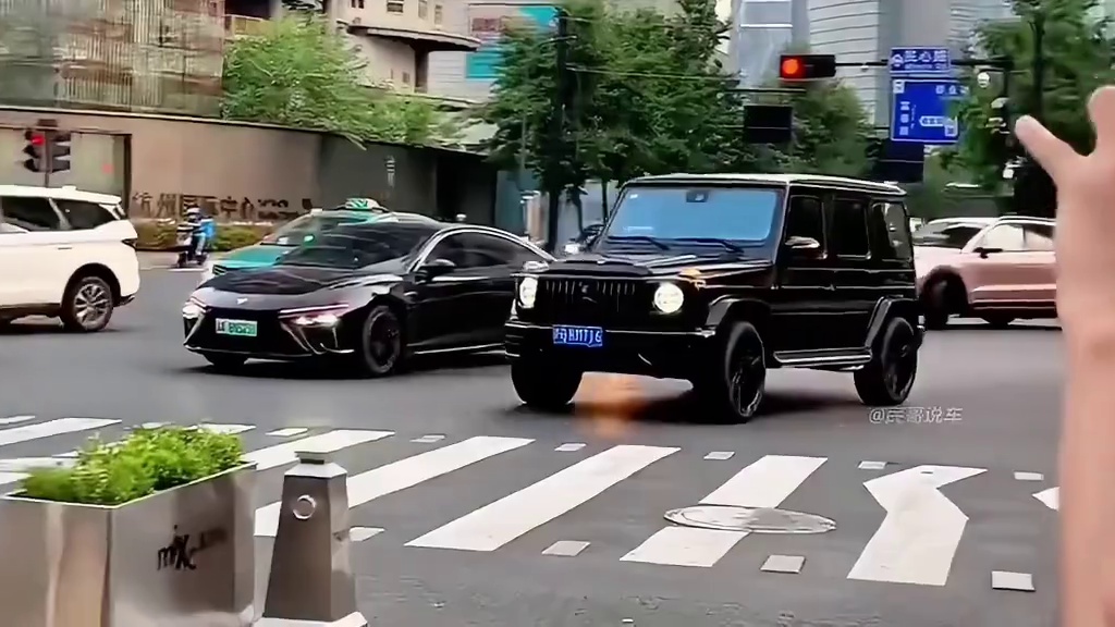 快点行动起来吧，财富自由不是梦…#小米汽车 #小米su7 #奔驰大g