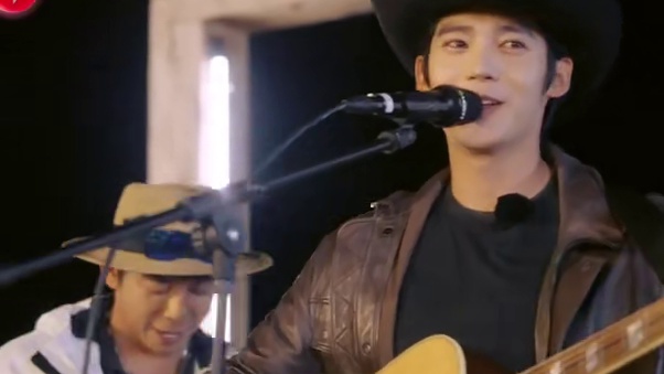 音乐一响全员放飞自我，寻乐团即兴合唱《蚂蚁之歌》，隔着屏幕都能感受到他们玩音乐的快乐