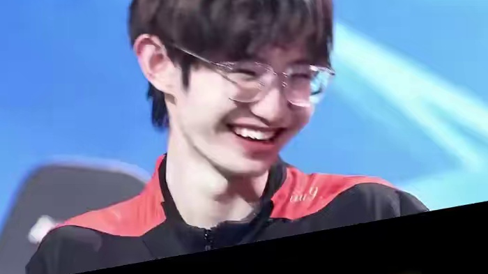 一诺假装开团，没想到其他人秒跟#一诺 #成都AG超玩会钟意 #成都AG超玩会轩染 #成都AG超玩会大