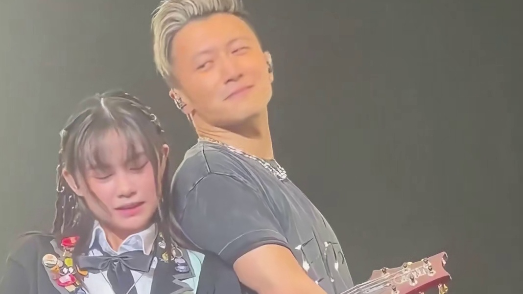 明明才17岁，为何Dale能成为谢霆锋演唱会的御用吉他手？原来她指尖藏着超越年龄的实力 
 #谢霆锋