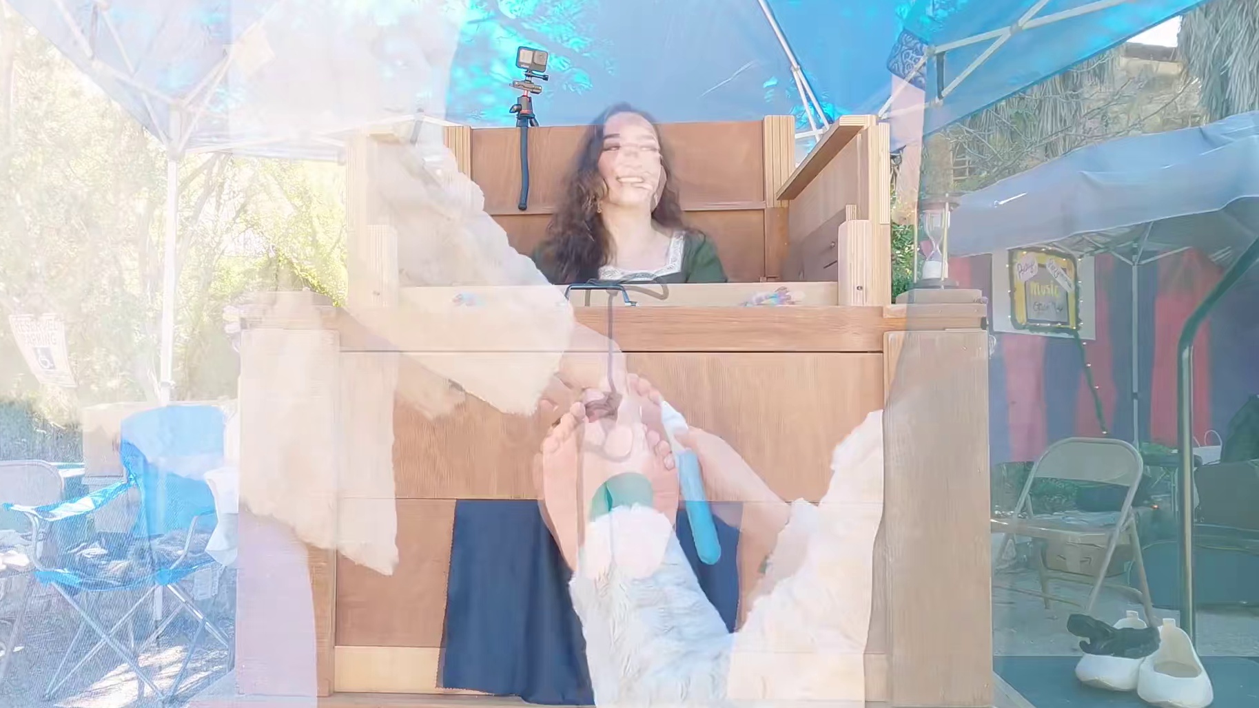 王者级别的美女小姐姐参加挠脚底挑战赛（118）