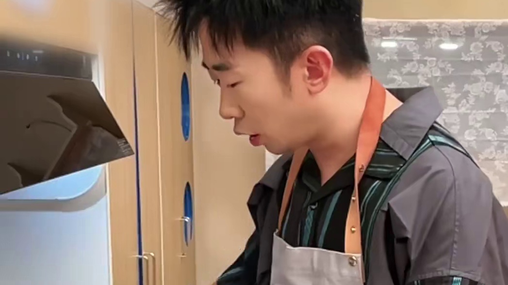 追星追到这个份上 真是恭喜你啊！#杨迪 #粉丝 #追星女  #杨迪和粉丝快处成一家人了