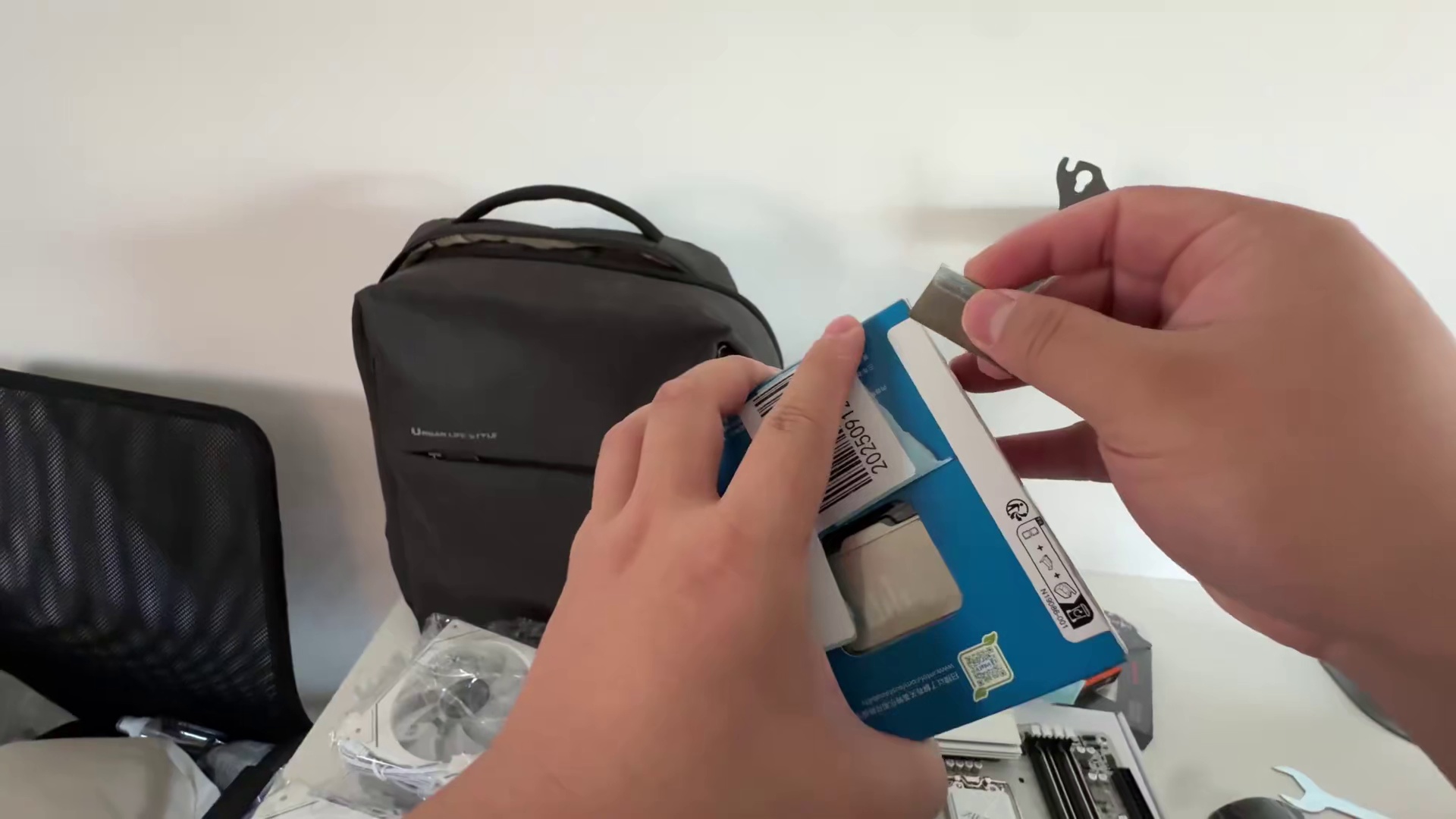 帮小姐姐装台纯白海景房！这话怎么不对劲呢？ 结尾有配置单#电脑 #装机 #长沙 #diy电脑 #电脑