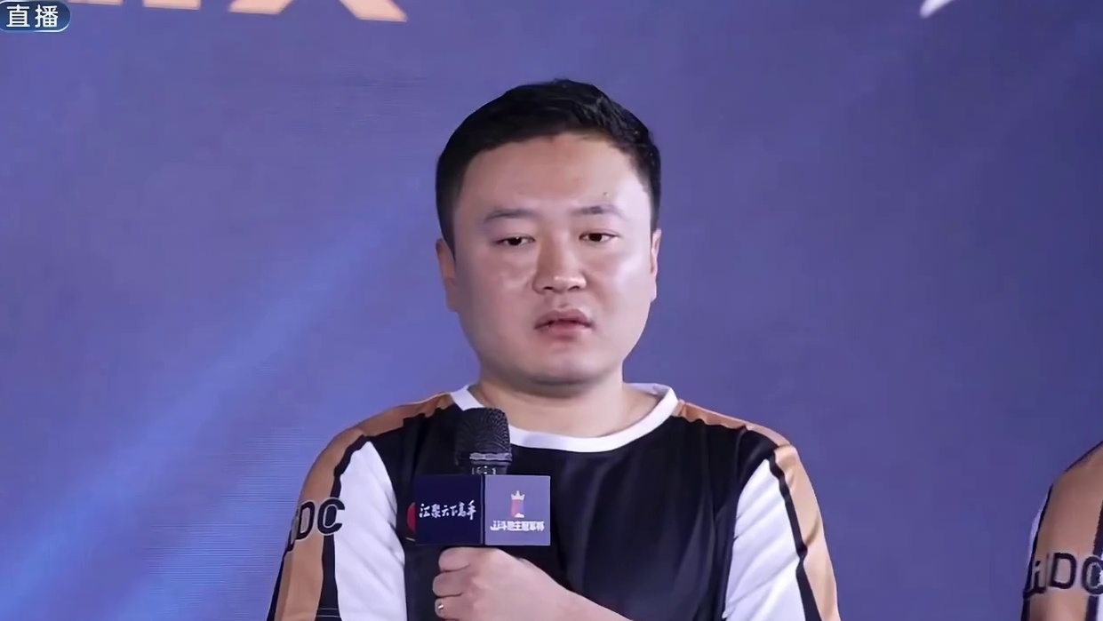 『赛后采访』北京睿翼精英4:1湖南星火燎原#jj斗地主 #比赛现场 #jj掘开