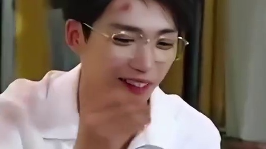 一个现挂造就名场面