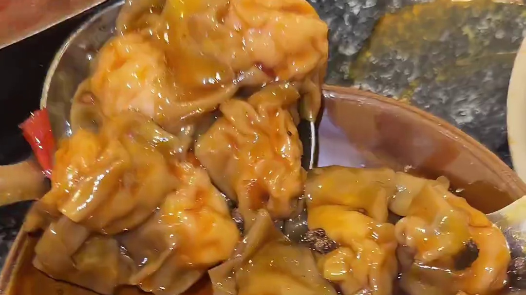 在重庆观音桥值得反复来吃！本地土著推荐美食炫到停不下来！