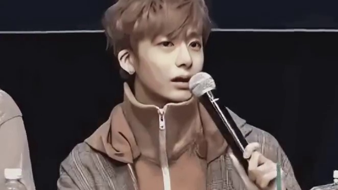 司机：这交警说的的啥啊这是