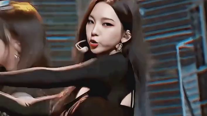 柳智敏 在舞台上的漂亮女爱豆！