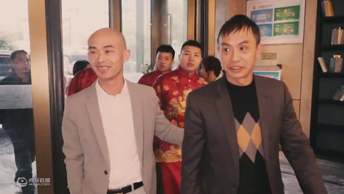 四川民间中式婚礼，小伙迎娶云南姑娘，这种场面真是少见