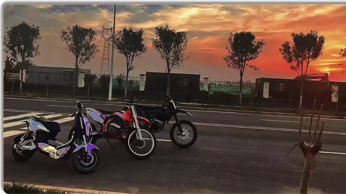 本月饼脑袋已按时上线 分享镜头里的第一口中秋甜# 种草激励计划