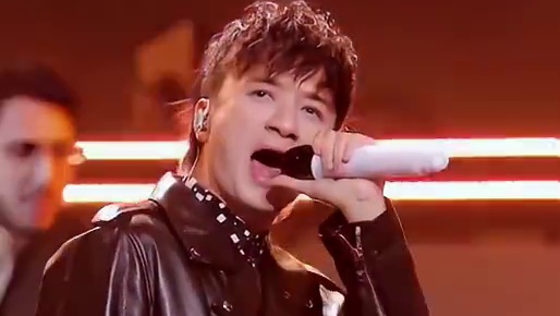 #湾区升明月简直是回忆杀天花板 “湾区升明月”2024大湾区电影音乐晚会“回忆杀”特辑——叶丽仪《上