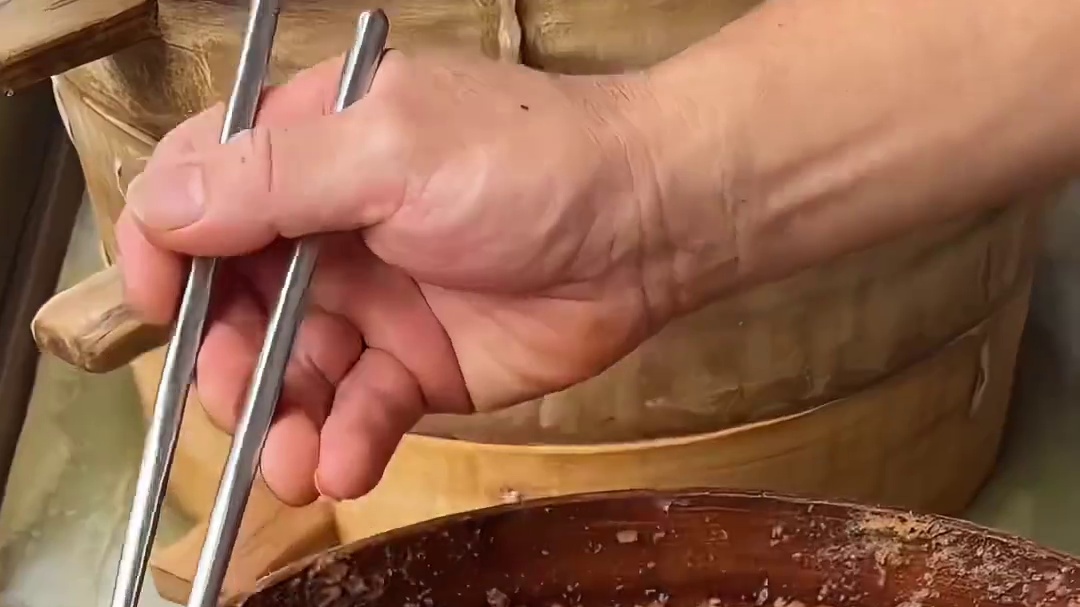 芜湖人的硬核早餐肉蒸饭，放在全国都很顶。