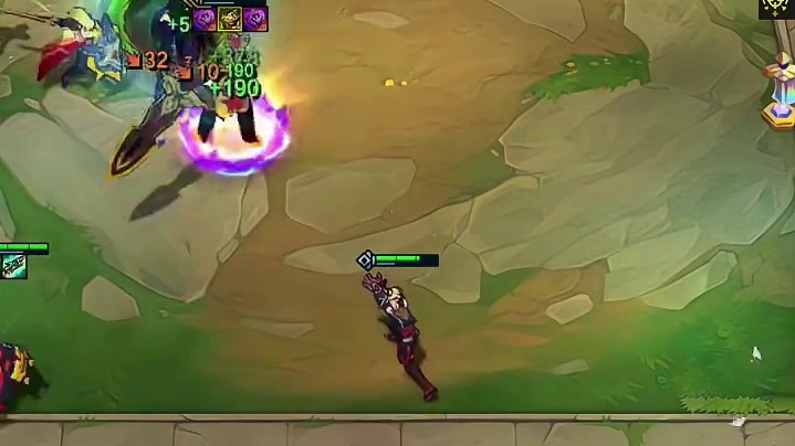 盖伦：三神器在手，无人能伤我分毫