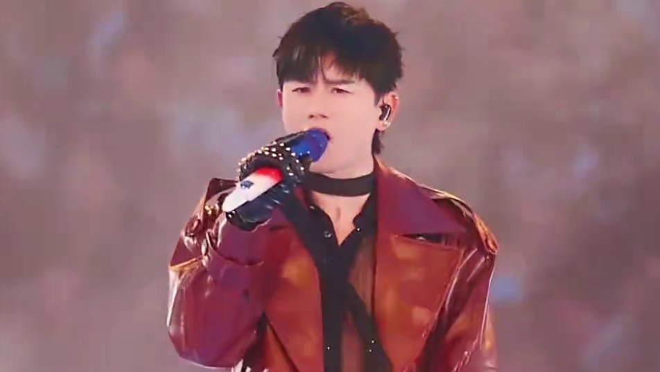 DNA都流淌着他歌声的男人，现在要入侵我的日常了！#白惜