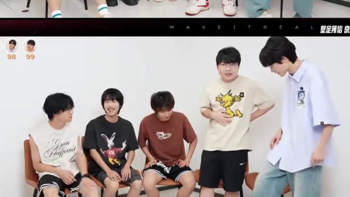 五小东，你们已经一个月没换衣服了诶！#北京jdg #无畏 #清融 #kpl #北京jdg王者荣耀分部