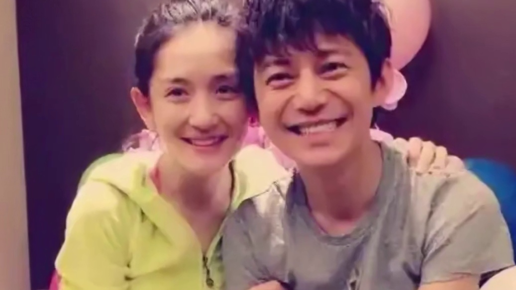 何炅 谢娜 #明星背后的故事 