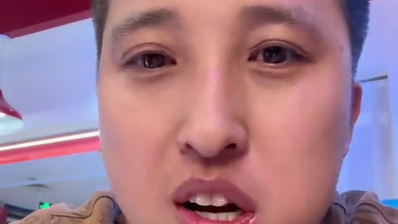 在服装城同至人吃饭这才是性价比 ，吃麻辣香锅跟工作餐差不多