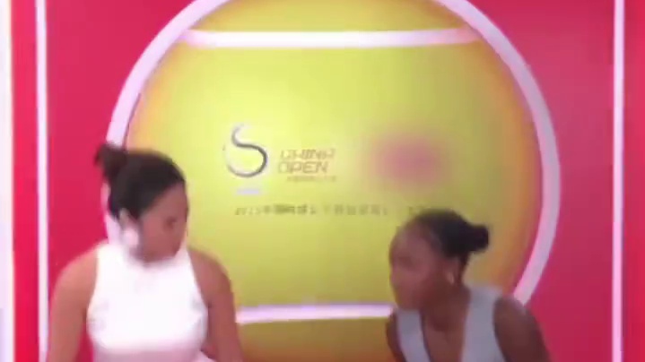 高芙：其实我是喜剧人来的 #高芙拿到了果王奖  #高芙  #网球中国赛季来了