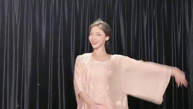 “风宵声动 光转玉壶”