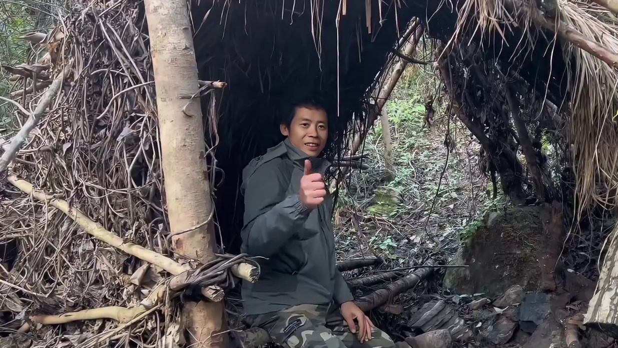 张家界七星山杯极限荒野求生挑战赛，完赛第二天，陪杨东东看日出 张家界七星山杯荒极限野求生挑战赛完赛第