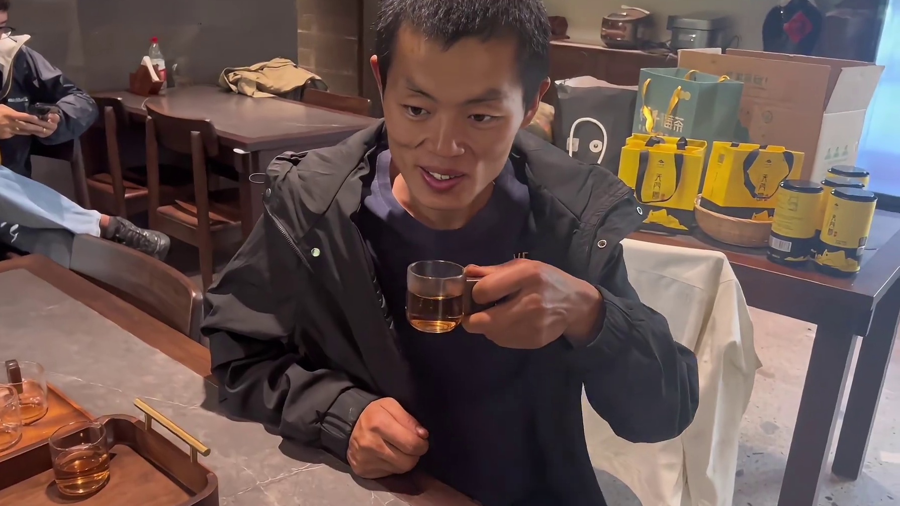 张家界极限挑战完赛第一天，王大励日常 张家界七星山杯荒野求生挑战赛，决赛第五十三天。