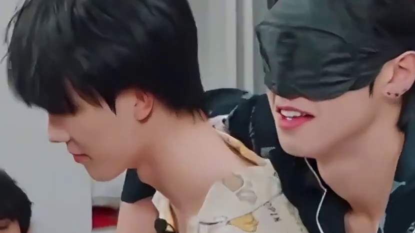 张真源左航：你们不是分手了吗？