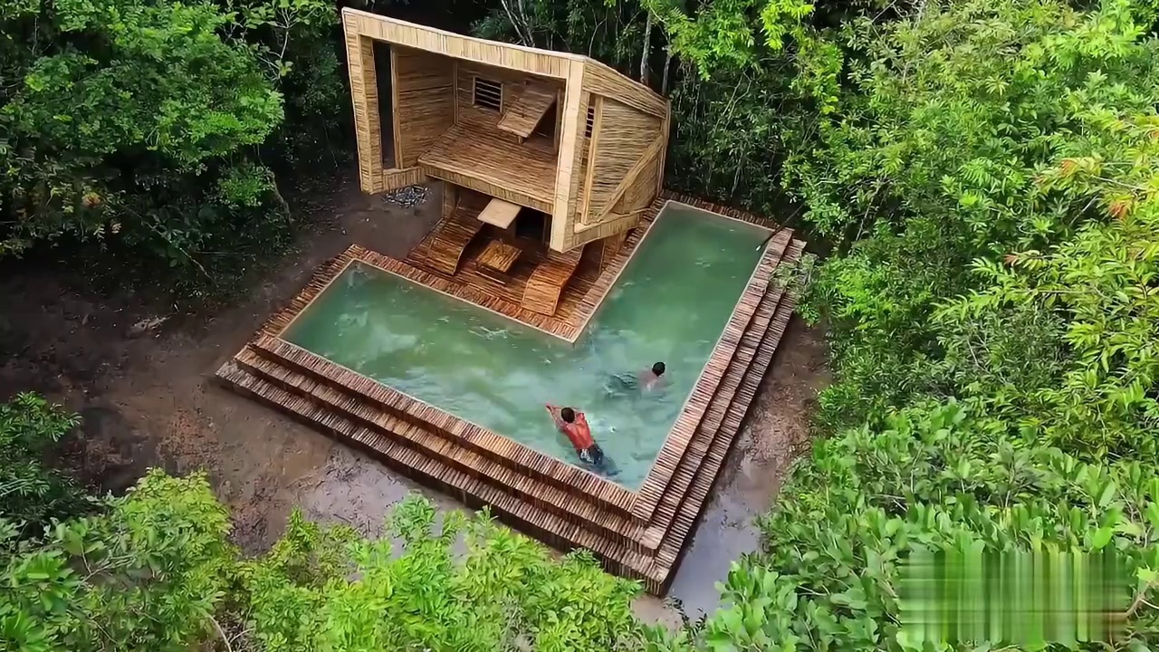 第1集：铲子兄弟不走寻常路，建起各种怪异的别墅